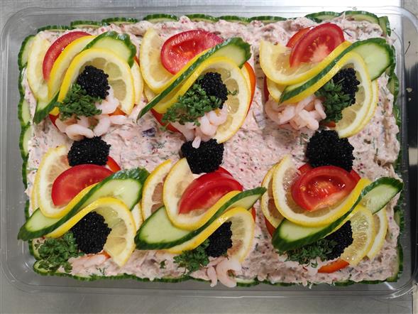 Tunlagkage med hjemmelavet tunmousse